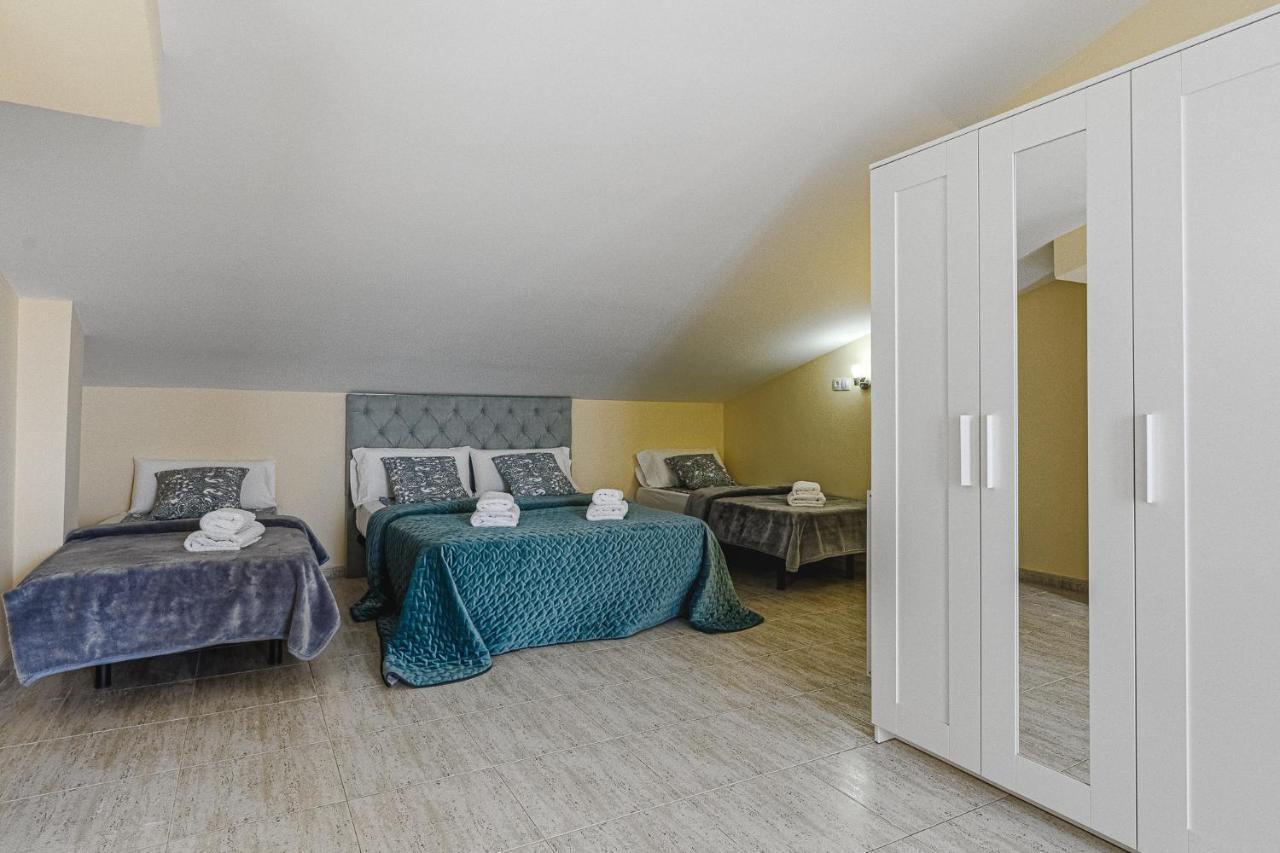 Red Large Family Apartment, Three Floors, 10 Guests Costa Adeje  Luaran gambar