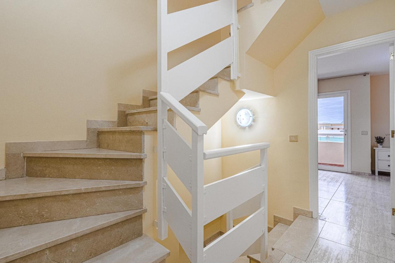 Red Large Family Apartment, Three Floors, 10 Guests Costa Adeje  Luaran gambar