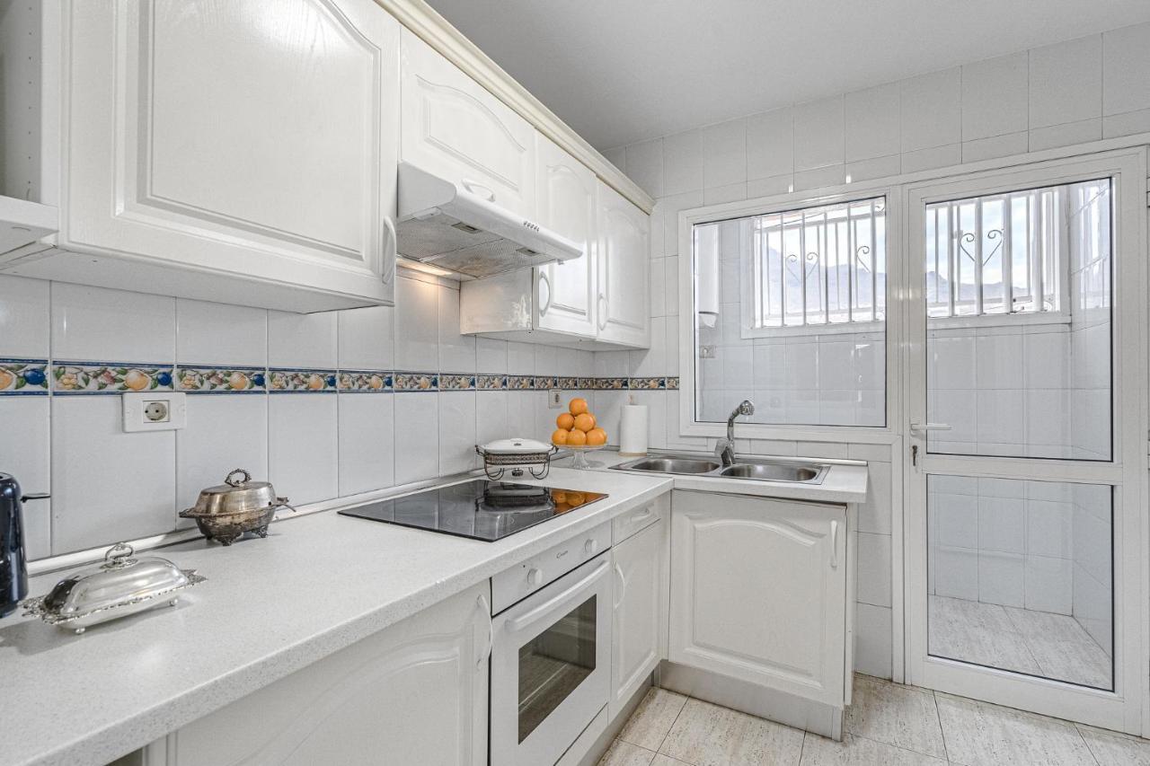 Red Large Family Apartment, Three Floors, 10 Guests Costa Adeje  Luaran gambar