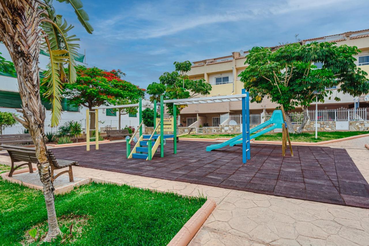 Red Large Family Apartment, Three Floors, 10 Guests Costa Adeje  Luaran gambar