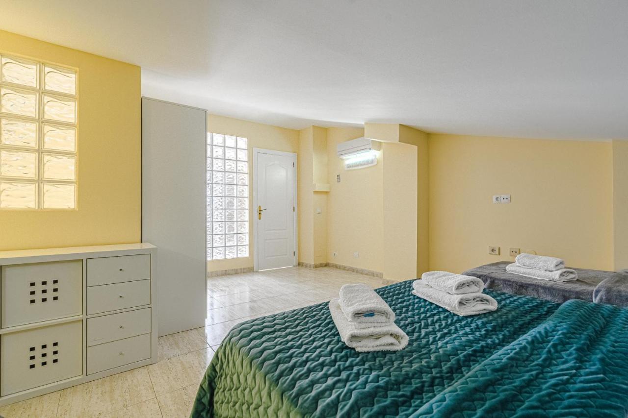 Red Large Family Apartment, Three Floors, 10 Guests Costa Adeje  Luaran gambar