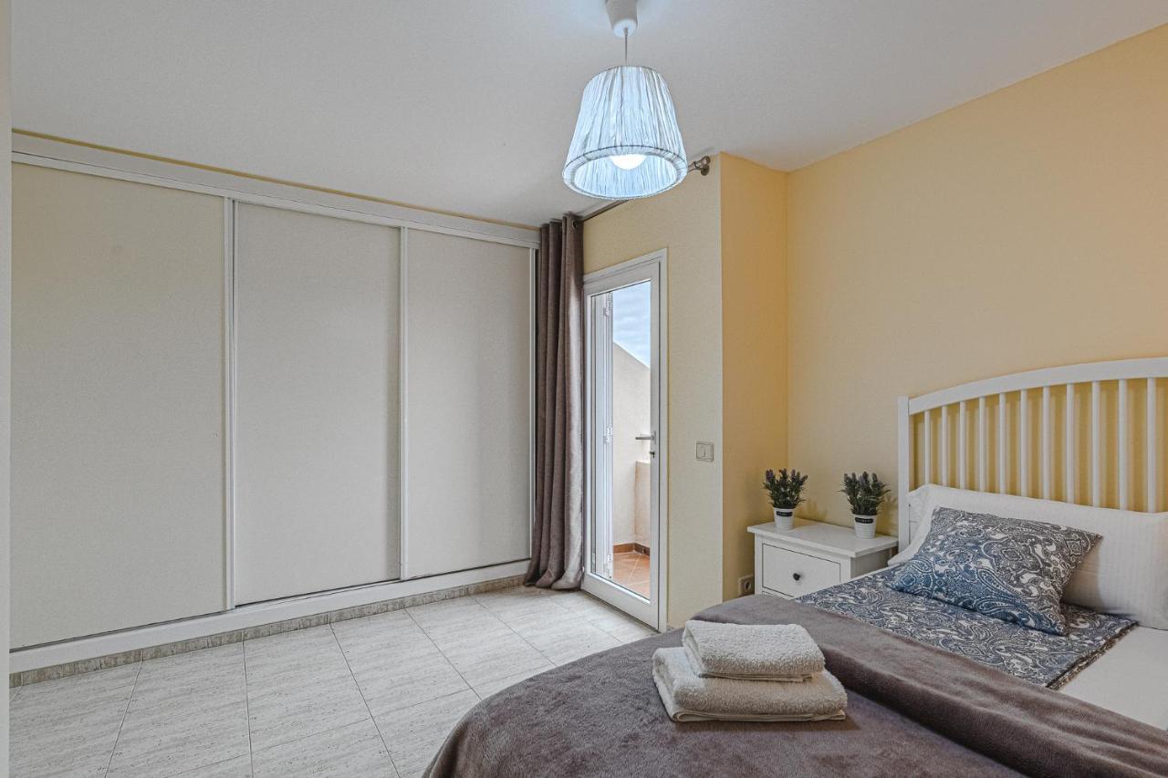 Red Large Family Apartment, Three Floors, 10 Guests Costa Adeje  Luaran gambar