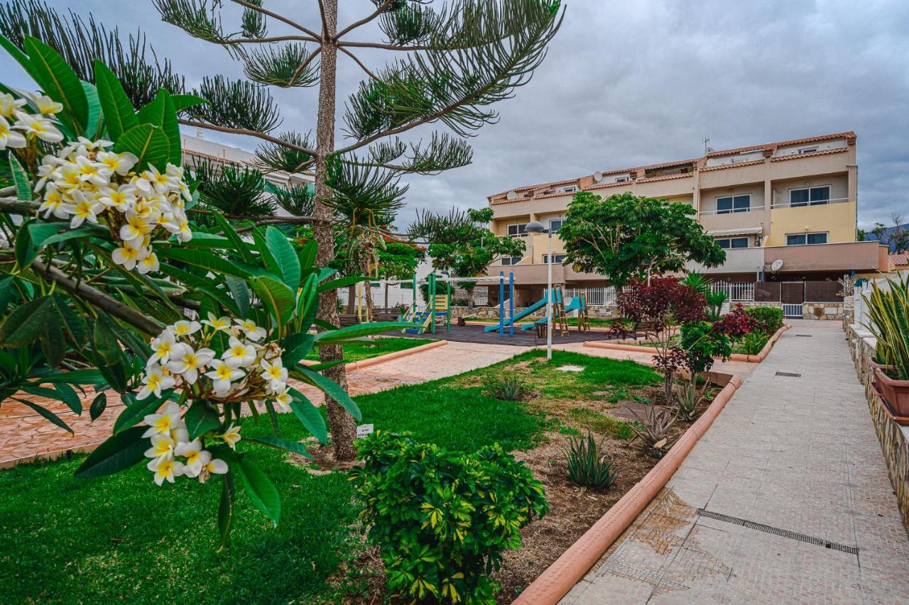 Red Large Family Apartment, Three Floors, 10 Guests Costa Adeje  Luaran gambar